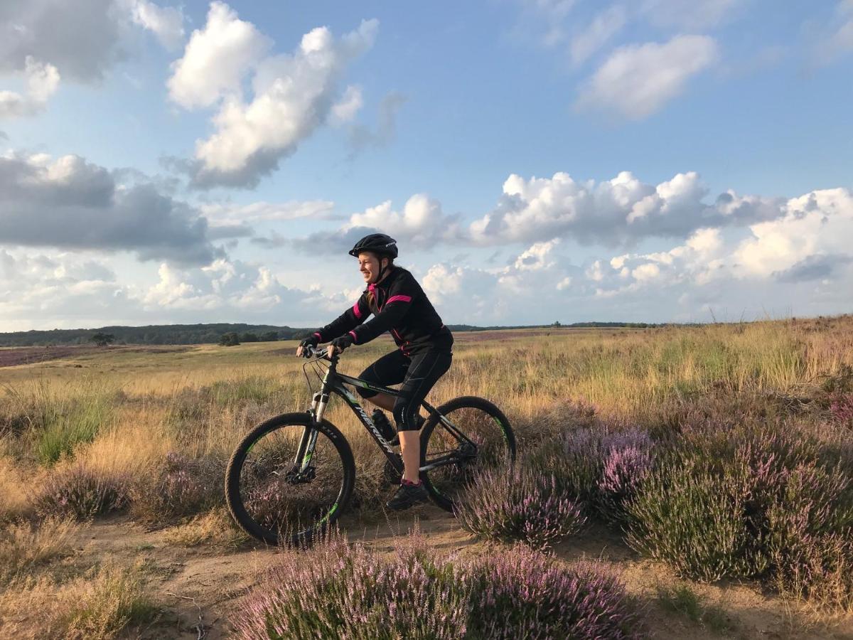 Chalet Op De Veluwe # Berk พุทเทิน ภายนอก รูปภาพ
